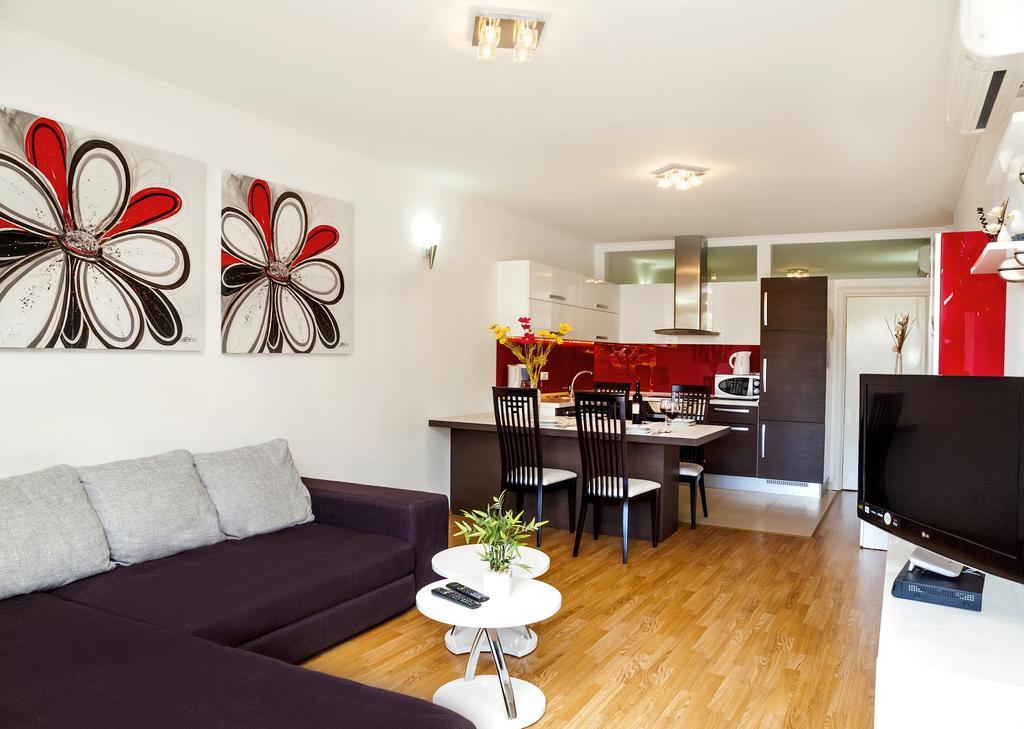 אומיס Apartment Lejo מראה חיצוני תמונה