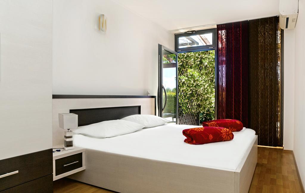 אומיס Apartment Lejo מראה חיצוני תמונה